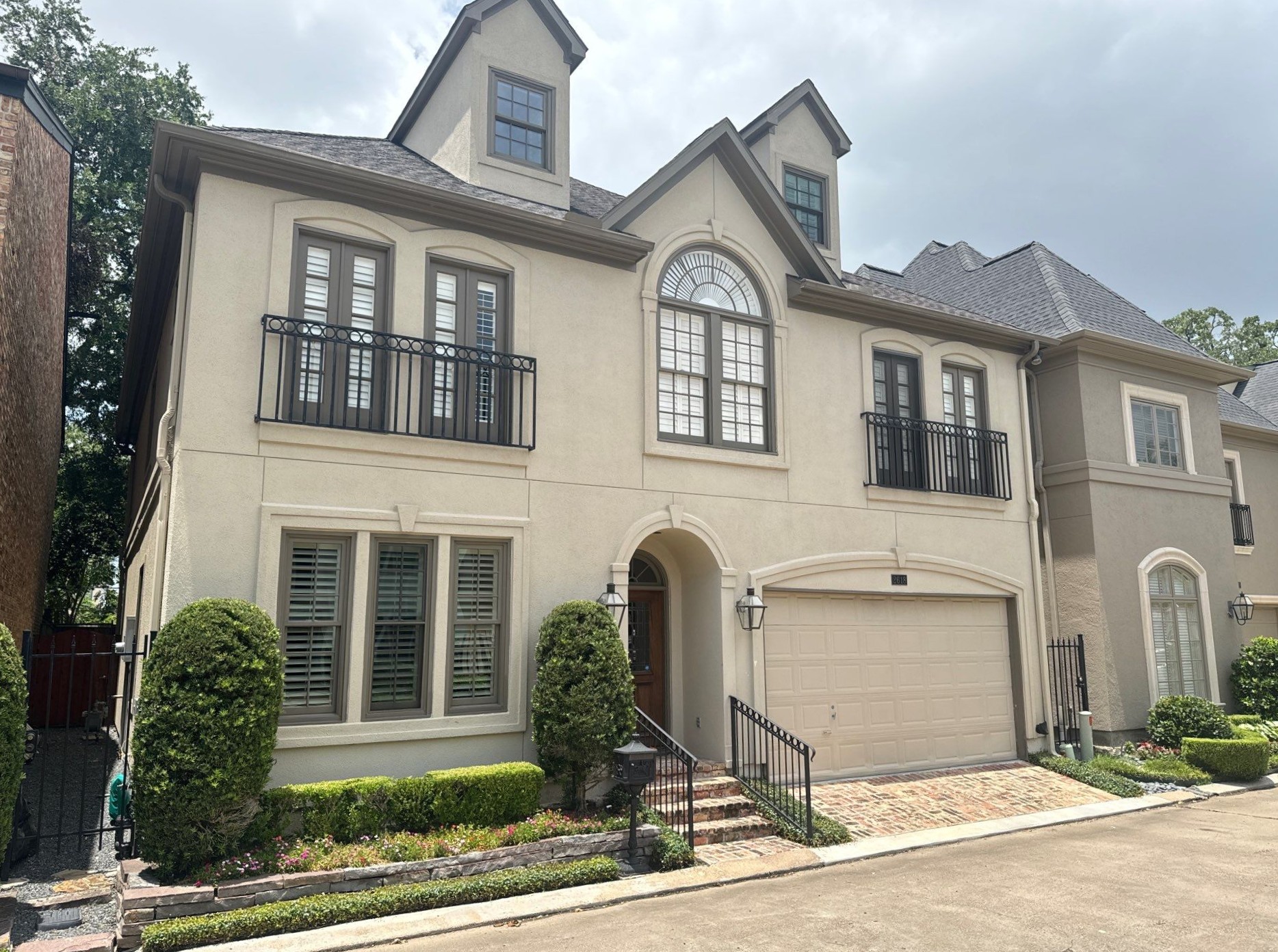 Stucco Townhome Roof
